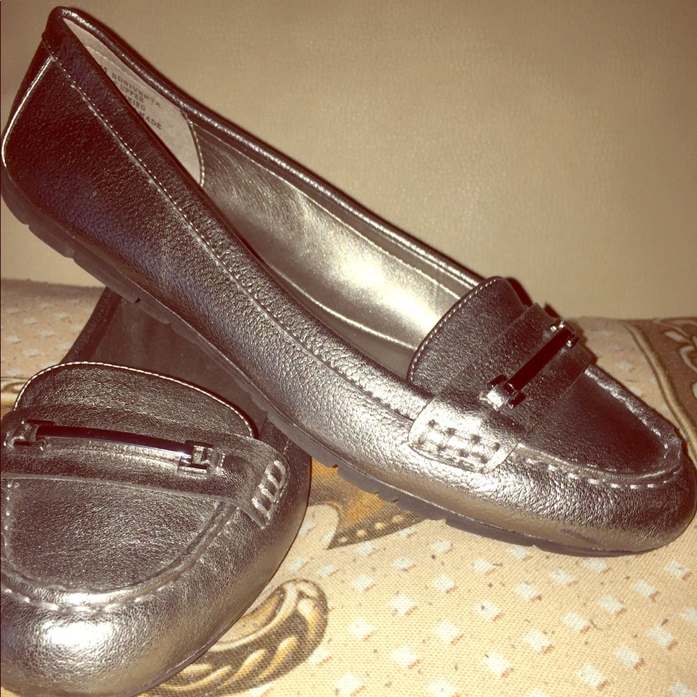 Practically New Bandolino Flats/Loafers